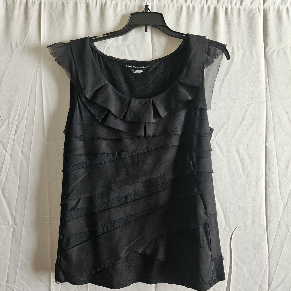 New York & Company Black Sleeveless Ruffle Top